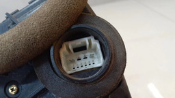 FECHADURA DIANTEIRA DIREITA COROLLA 2005 A 2008