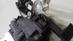 FECHADURA TAMPA TRASEIRA AUDI A3 2013 A 2016 COM DETALHE