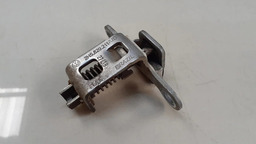 FECHADURA TAMPA TRASEIRA VW AMAROK 2018 ORIGINAL