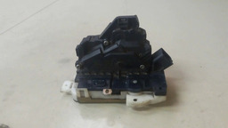 FECHADURA TRASEIRO DIREITO FORD FOCUS 2001 A 2004 ( 1 )