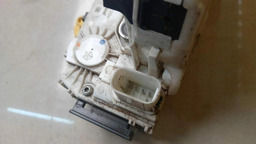 FECHADURA DIANTEIRA ESQUERDO FIAT TORO 2016 2017 2018 2019