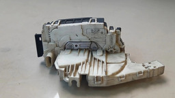 FECHADURA DIANTEIRA ESQUERDA MERCEDES C180 2011 A 2014