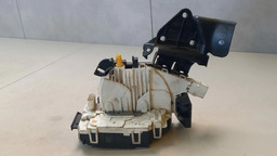 FECHADURA DIANTEIRO DIREITO MERCEDES C180 2011 A 2014