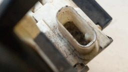 FECHADURA DIANTEIRO DIREITO MERCEDES C180 2011 A 2014