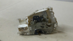 FECHADURA TRASEIRO ESQUERDO MERCEDES CLASSE A 2010