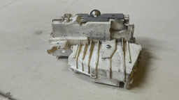 FECHADURA TRASEIRO ESQUERDO MERCEDES CLASSE A 2010