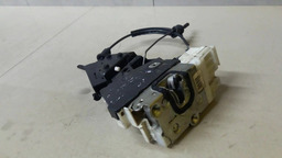 FECHADURA TRASEIRO DIREITO MERCEDES CLASSE A 2010