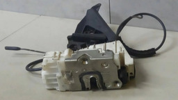 FECHADURA TRASEIRO DIREITO MERCEDES CLASSE A 2010 (1)