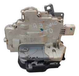 FECHADURA TRASEIRA DIREITA AUDI A3 2010