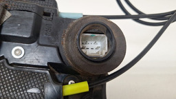 FECHADURA PORTA TRASEIRA DIREITA TOYOTA RAV4 2014 2015