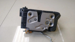 FECHADURA TRASEIRO DIREITO CHEVROLET ONIX 1.4 2014 A 2015