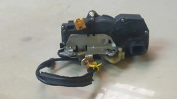 FECHADURA DIANTEIRO DIREITO CHEVROLET CAPTIVA 2009 A 2012