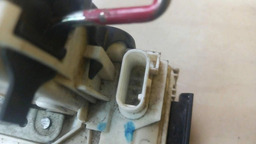 FECHADURA TRASEIRO ESQUERDO JEEP RENEGADE 2016 A 2019 (1)