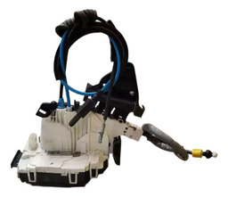 FECHADURA TRASEIRA DIREITA MERCEDES C180 2011