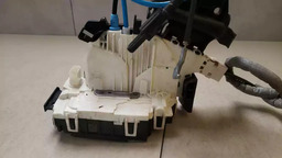 FECHADURA TRASEIRA DIREITA MERCEDES C180 2011