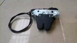 FECHADURA TAMPA TRASEIRA MERCEDES C180 2011