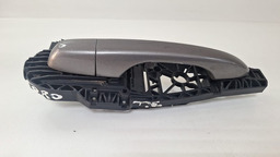 MAÇANETA EXTERNA TRASEIRO ESQUERDO FIAT TORO 2018 A 2021 TRASEIRA