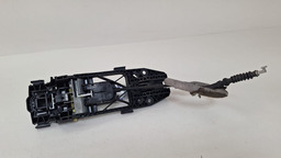 MAÇANETA PORTA TRASEIRO DIREITO VOLKSWAGEN JETTA 2012 2013 TRASEIRA