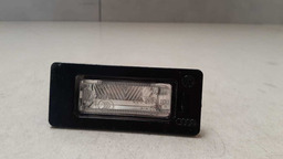 LANTERNA LUZ PLACA AUDI A4 TFSI 2011 (2)