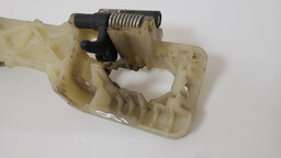 MAÇANETA TRASEIRO ESQUERDO HYUNDAI I30 2007 A 2012 SUPORTE TRASEIRA