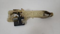 MAÇANETA TRASEIRO ESQUERDO HYUNDAI I30 2007 A 2012 SUPORTE TRASEIRA