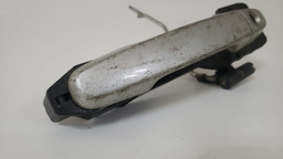 MAÇANETA EXTERNA DIANTEIRA DIREITA TOYOTA HILUX 2005 A 2015