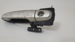 MAÇANETA EXTERNA DIANTEIRA DIREITA TOYOTA HILUX 2005 A 2015