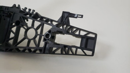 MAÇANETA PORTA DIANTEIRA ESQUERDA FIAT TORO 2016 A 2021 DIANTEIRA