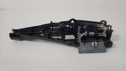 CAVALETE MAÇANETA PORTA DIANTEIRA E GM TRACKER 2013 A 2016 DIANTEIRA