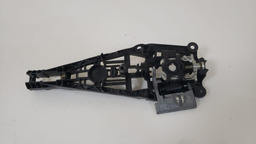 CAVALETE MAÇANETA PORTA DIANTEIRA E GM TRACKER 2013 A 2016 DIANTEIRA