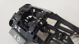 CAVALETE MAÇANETA PORTA DIANTEIRA E GM TRACKER 2013 A 2016 DIANTEIRA