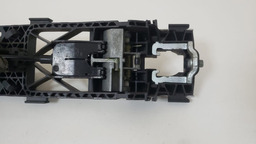 MAÇANETA PORTA DIANTEIRA ESQUERDA VW JETTA 2011 A 2015 DIANTEIRA