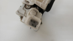 FECHADURA PORTA DIANTEIRA DIREITA GM CELTA 2008 A 2010