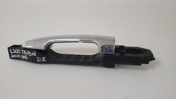 MAÇANETA EXTERNA DIANTEIRA E MITSUBISHI L200 2008 2015