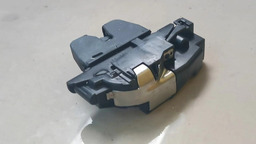 FECHADURA PORTA MALAS PEUGEOT 2008 2018 2019 2020 2021 (1)