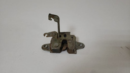 FECHADURA ESQUERDA TAMPA TRASEIRA TOYOTA HILUX 2005 2015