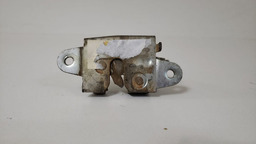 FECHADURA ESQUERDA TAMPA TRASEIRA TOYOTA HILUX 2005 2015