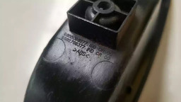 MOLDURA BOTÃO TRASEIRO ESQUERDO CITROEN C4 PALLAS 2008-2010