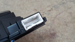 BOTÃO COMANDO BANCO DIANTEIRA D. MERCEDES C230 2003 A 2005 PRETO