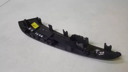 MOLDURA BOTÃO TRASEIRO ESQUERDO HYUNDAI IX35 2010 A 2015