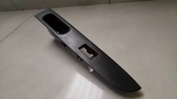 MOLDURA BOTÃO TRASEIRO ESQUERDO NISSAN SENTRA 2007 A 2012