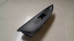 MOLDURA BOTÃO DIANTEIRO DIREITO TOYOTA RAV4 2006 A 2012