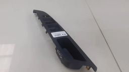 MOLDURA VIDRO ELETRICO D.E TOYOTA ETIOS 2017 ORIGINAL