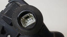 FECHADURA PORTA DIANTEIRA DIREITA TOYOTA COROLLA 2009 A 2014