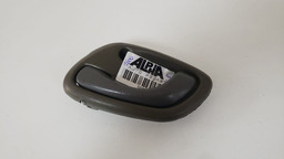 MAÇANETA INTERNA DIANTEIRA ESQUERDA GM TRACKER 2001 A 2008