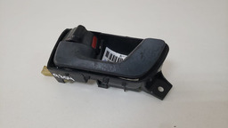 MAÇANETA INTERNA D E MITSUBISHI SPACE WAGON 1998 A 2004 DIANTEIRA