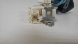 FECHADURA TAMPA TRASEIRA NISSAN MARCH 2012 A 2019