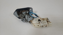 FECHADURA TAMPA TRASEIRA NISSAN MARCH 2012 A 2019