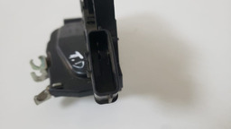 FECHADURA PORTA TRASEIRA DIREITA NISSAN LIVINA 2008 A 2011