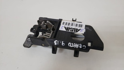MAÇANETA INTERNA DIANTEIRA ESQUERDA KIA CERATO 2009 A 2013